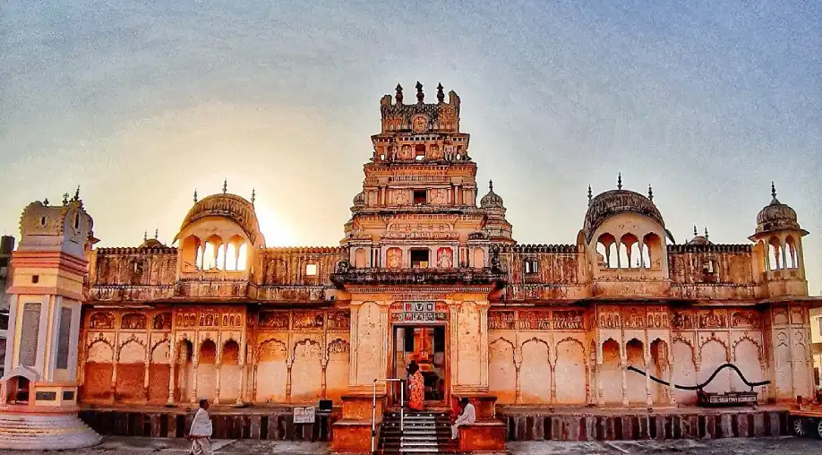 1755926164 68a94e9420142