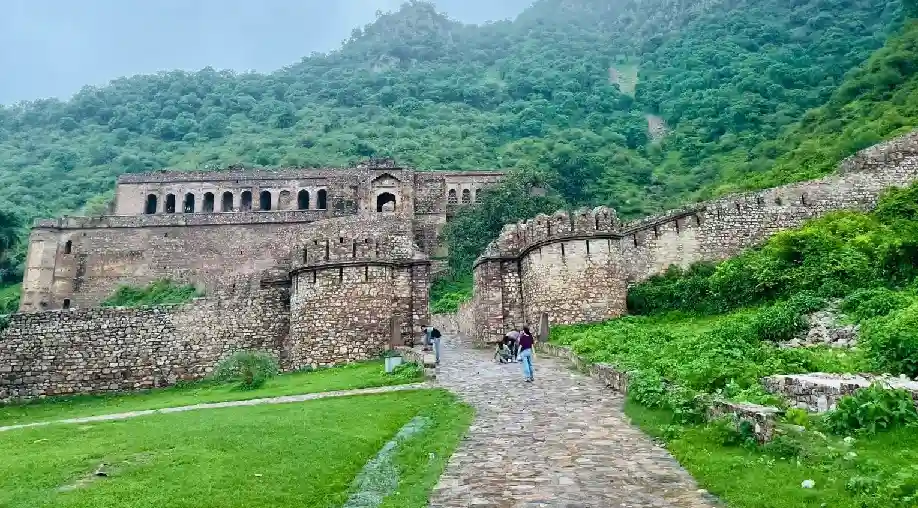 1756187482 68ad4b5a984db