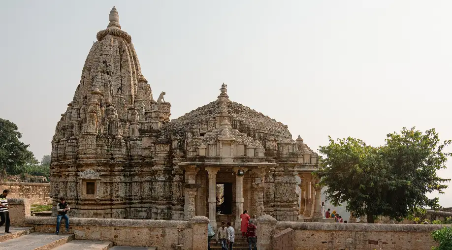 1756535876 68b29c445bb80