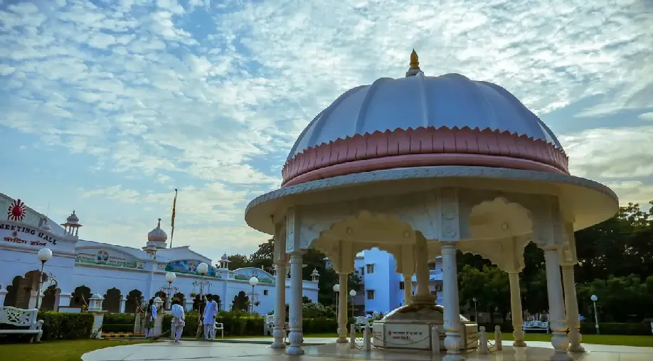 1757920130 68c7bb8221195