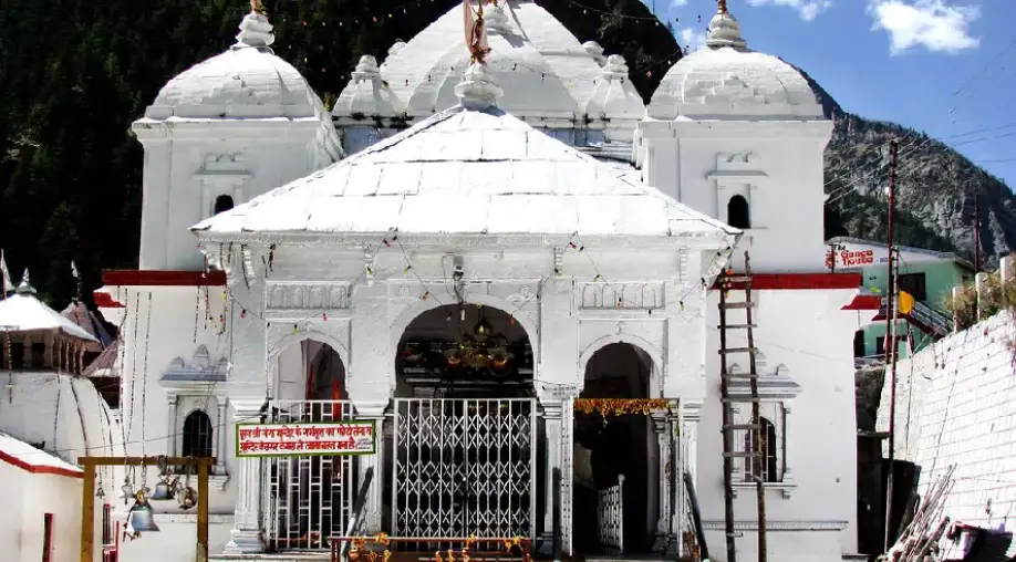 1758626307 68d2820323dfc