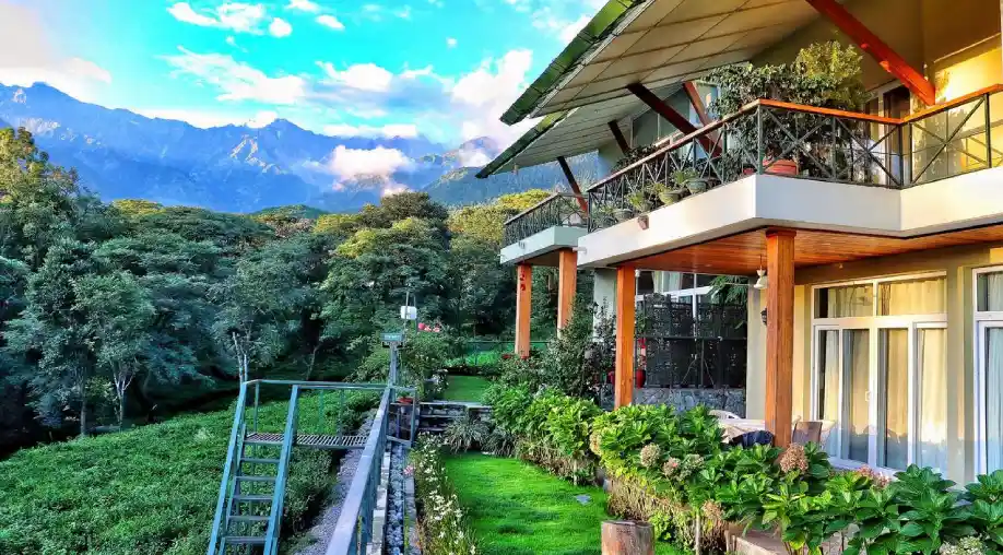 Palampur Tour Packages from Bhopal