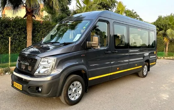 9 Seater Force Urbania Traveller