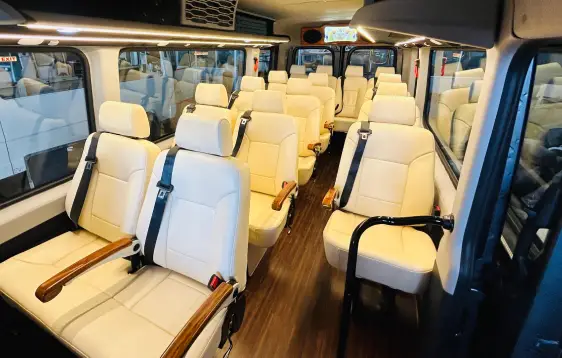 8 Seater Force Urbania Traveller