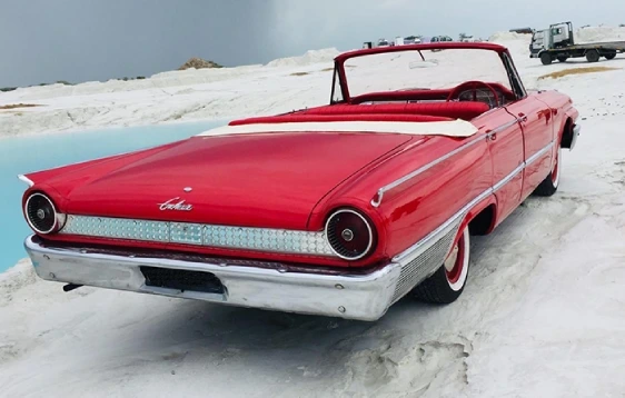 Ford Galaxie Sunliner